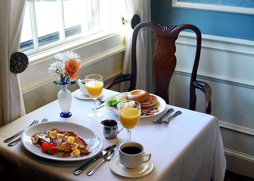 Breakfast4Two_light-lo
